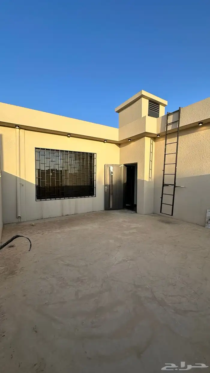 شقق ارضيه وارواف علويه للبيع خميس مشيط حي الراقي 47