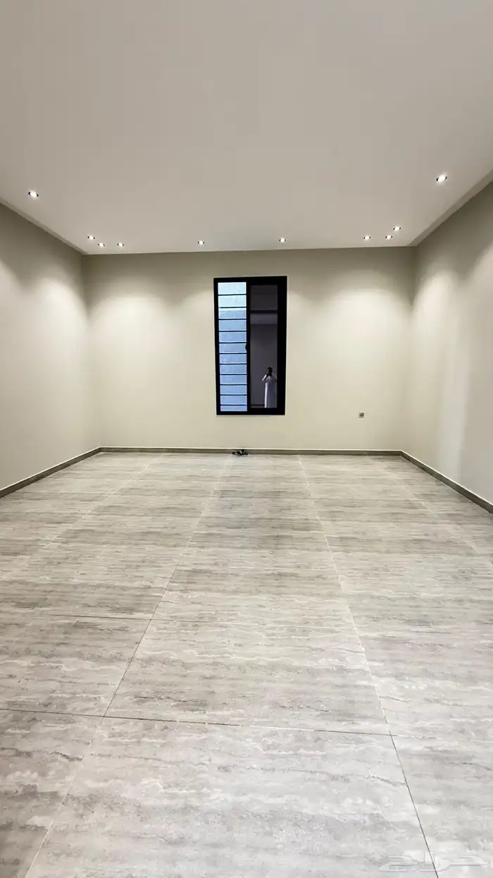 فيلا وشقتين للبيع حي بدر 12