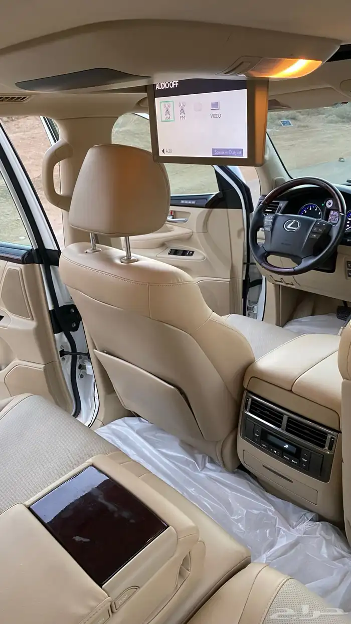 جيب لكزس LX 2011 14