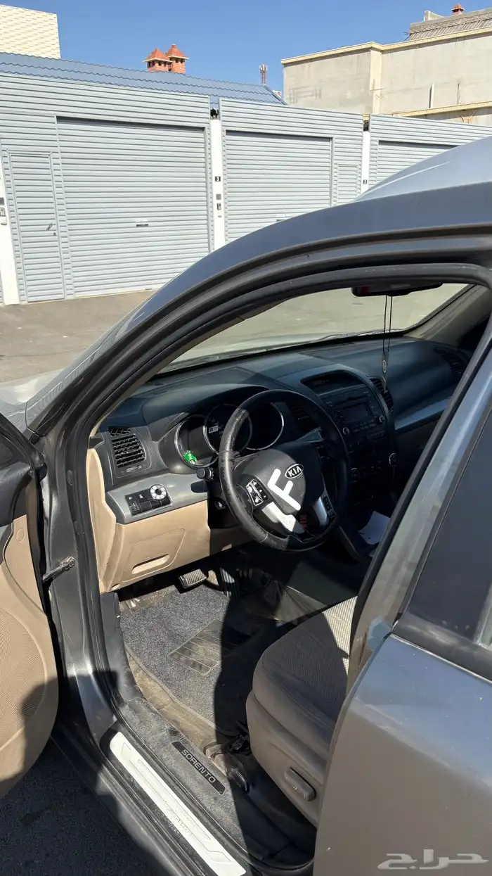 كيا سيرنتو 2012 دفع رباعي 8