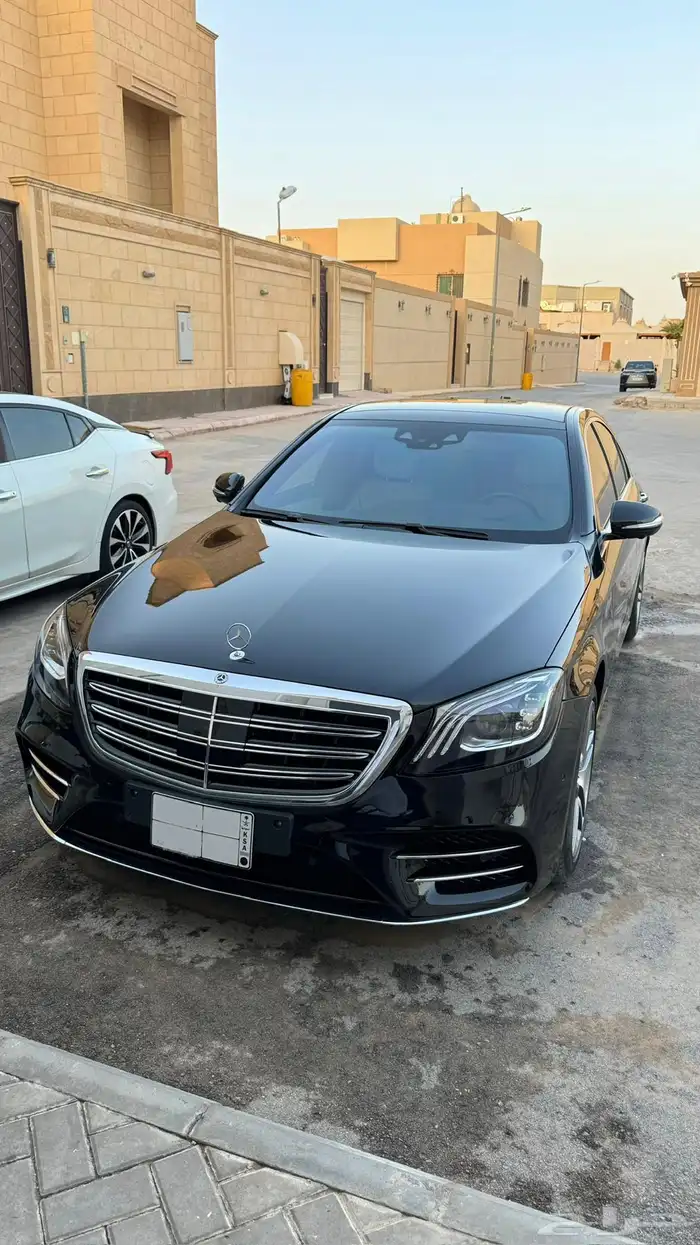 مرسيدس S450 اسود داخل اوف وايت قمة في النظافة 1
