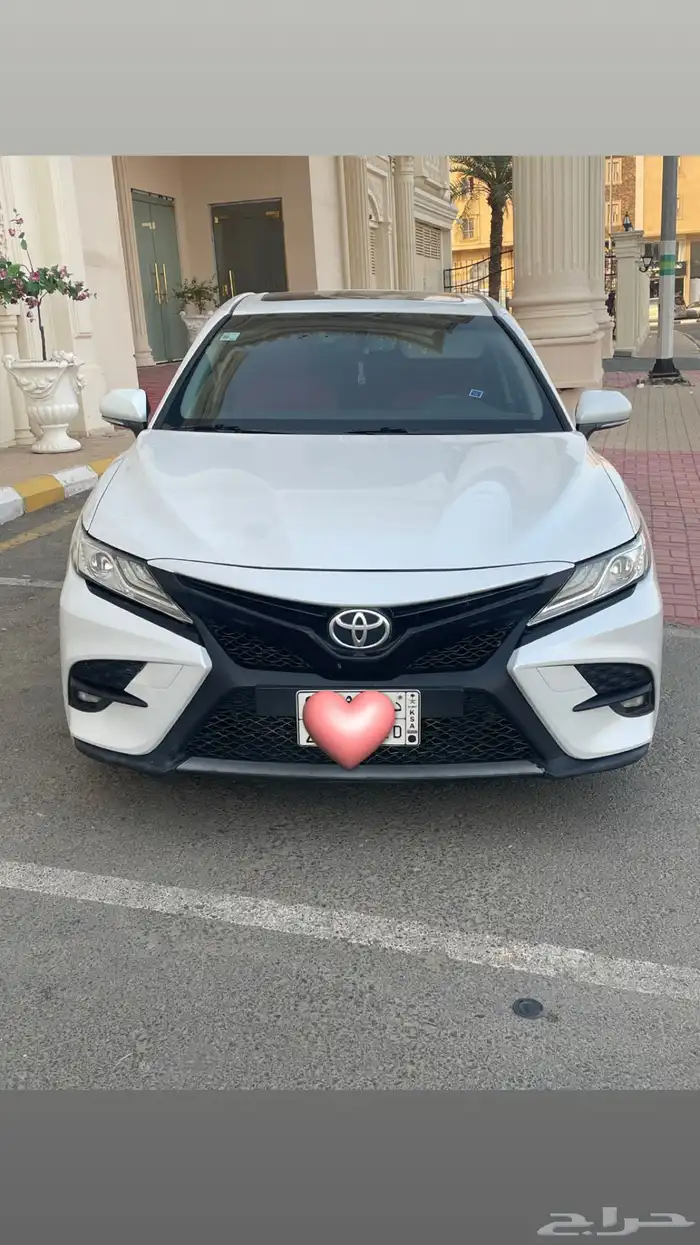 كامري سته سلندر SE ماشيه 335الف للبيع نظيفه شرط 1