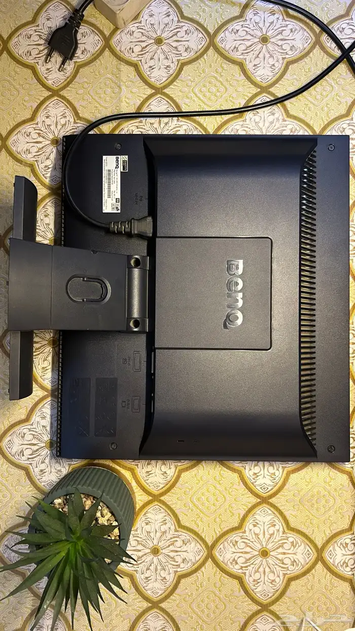 شاشة BenQ للكمبيوتر 1