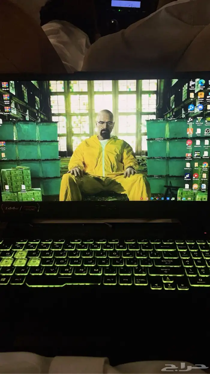 لابتوب قيمنق اسوس نظيييف 0