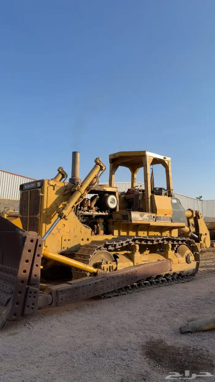للبيع بلدوزر كوماتسو 155 خط ازرق 0