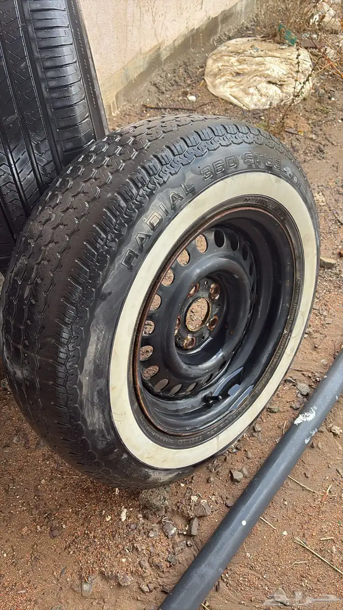 4 جنوط هايلكس نضيفه مابه طعوج يلزمها رش فقط وشخال وكاله مفرغ 5