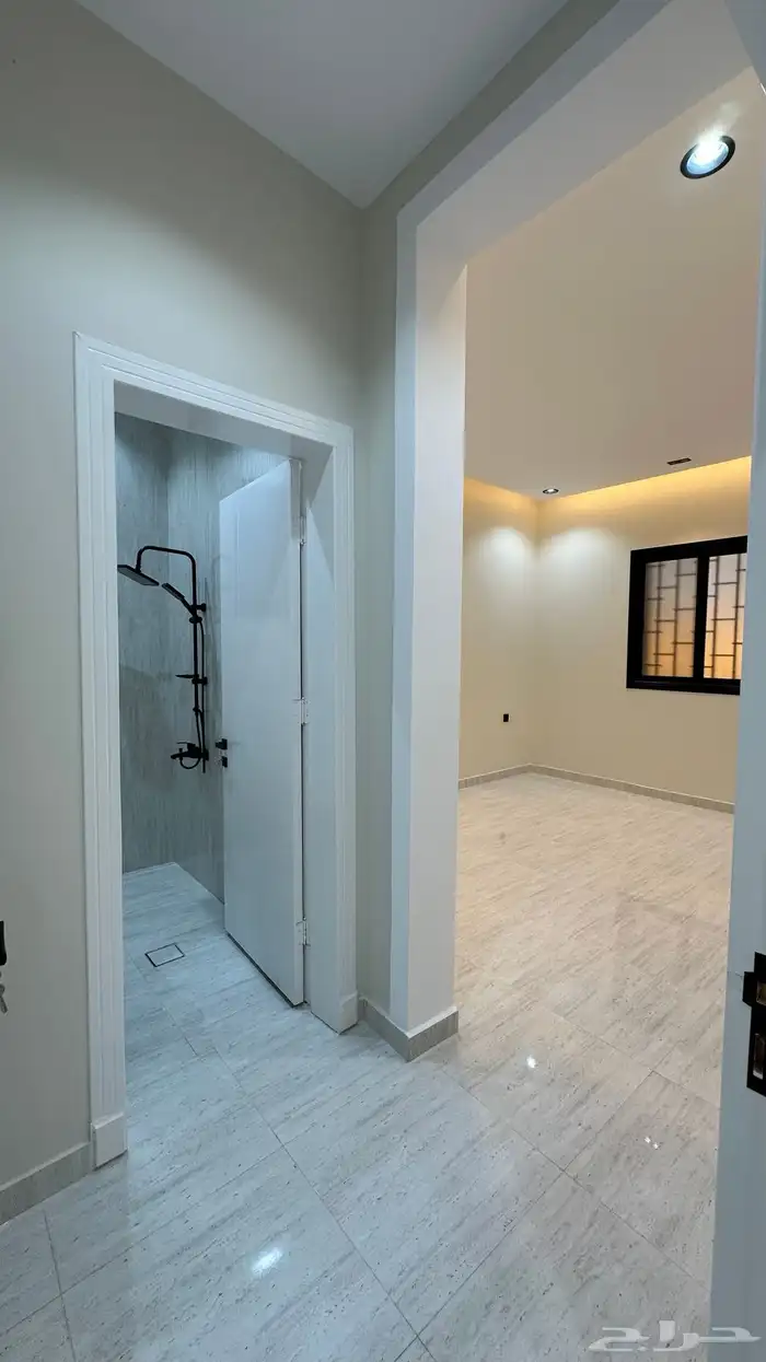 شقق ارضيه وارواف علويه للبيع خميس مشيط حي الراقي 17