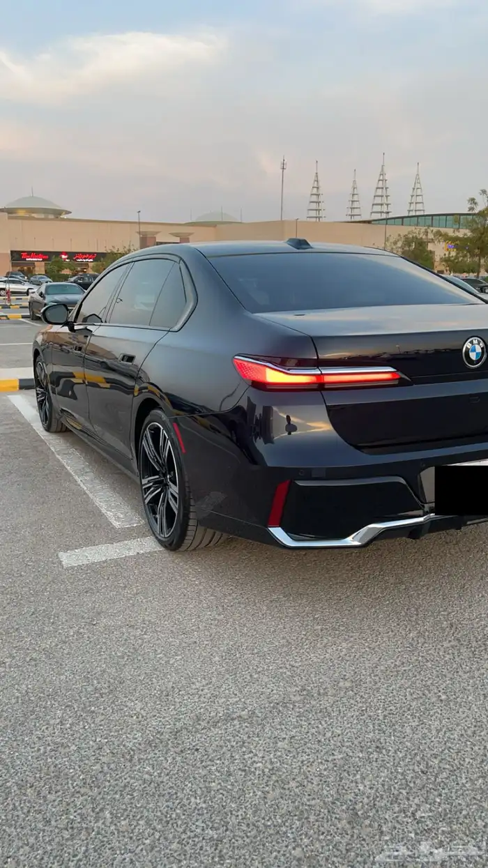 BMW 740i M kit قمة في النظافة 6