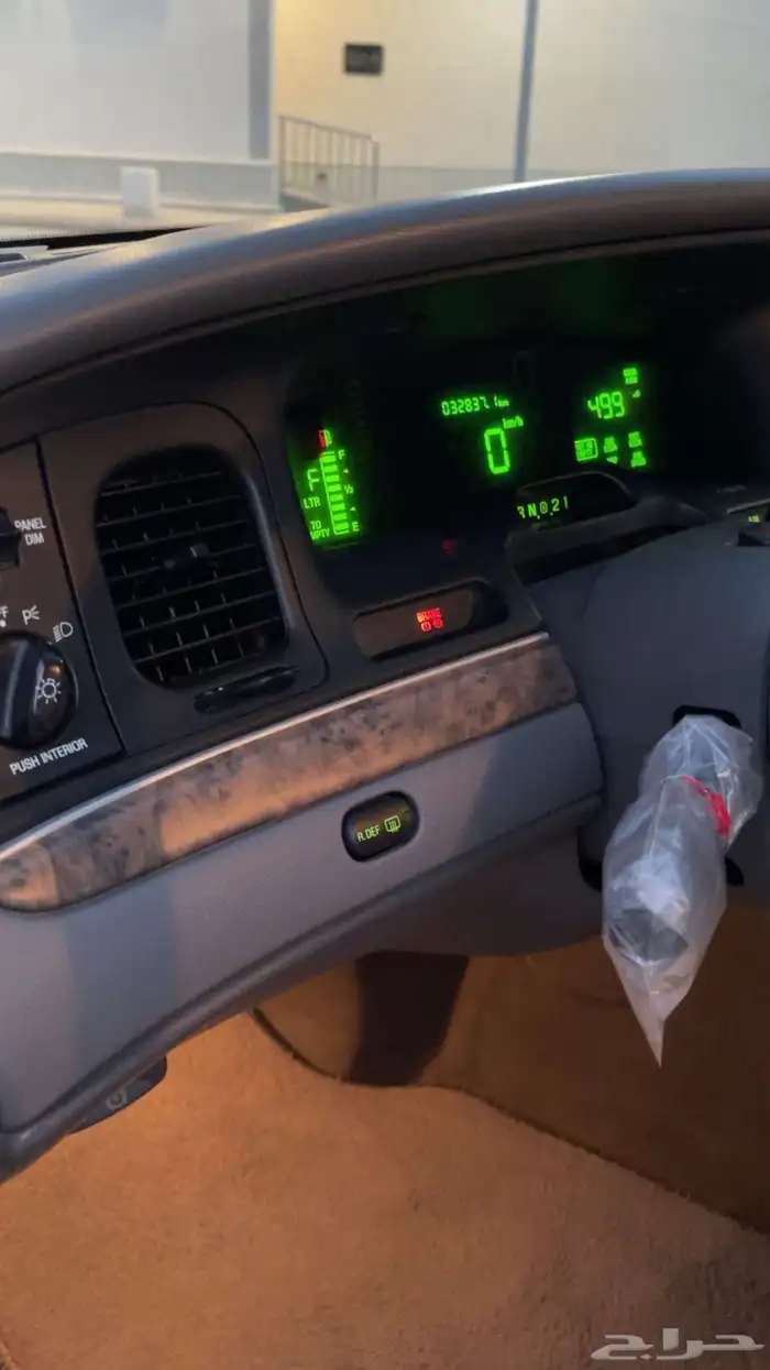 كراون فكتوريا مخزن او البدل بدل مناسب او لوحة رقم فردي 7