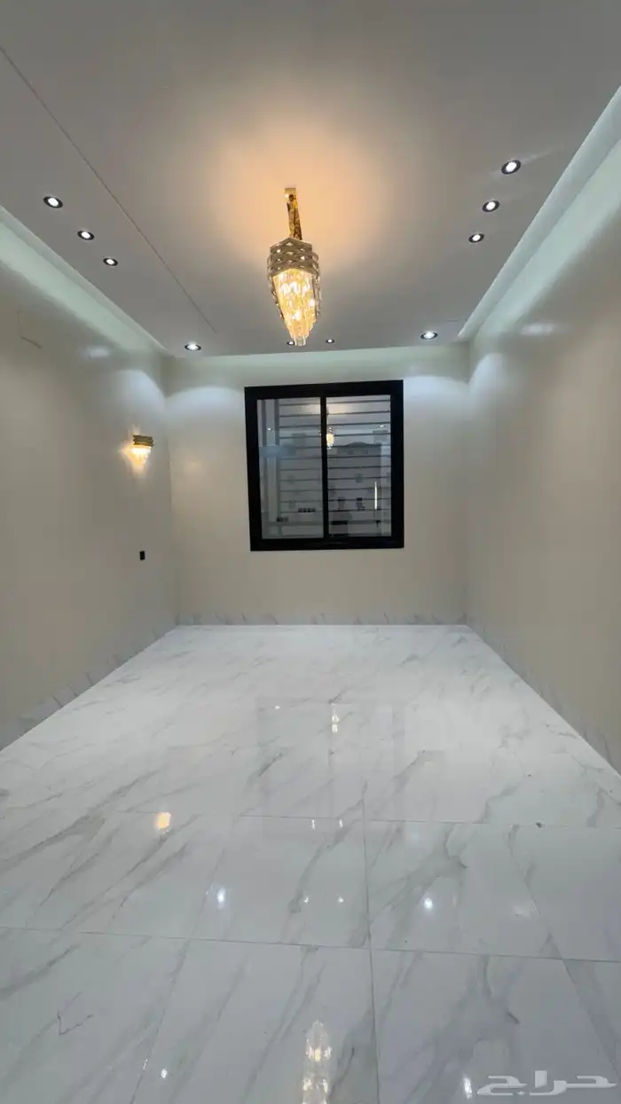 للبيع شقه 6 غرف vip مع سطح من 500 الف طريق ابها الخميس 13