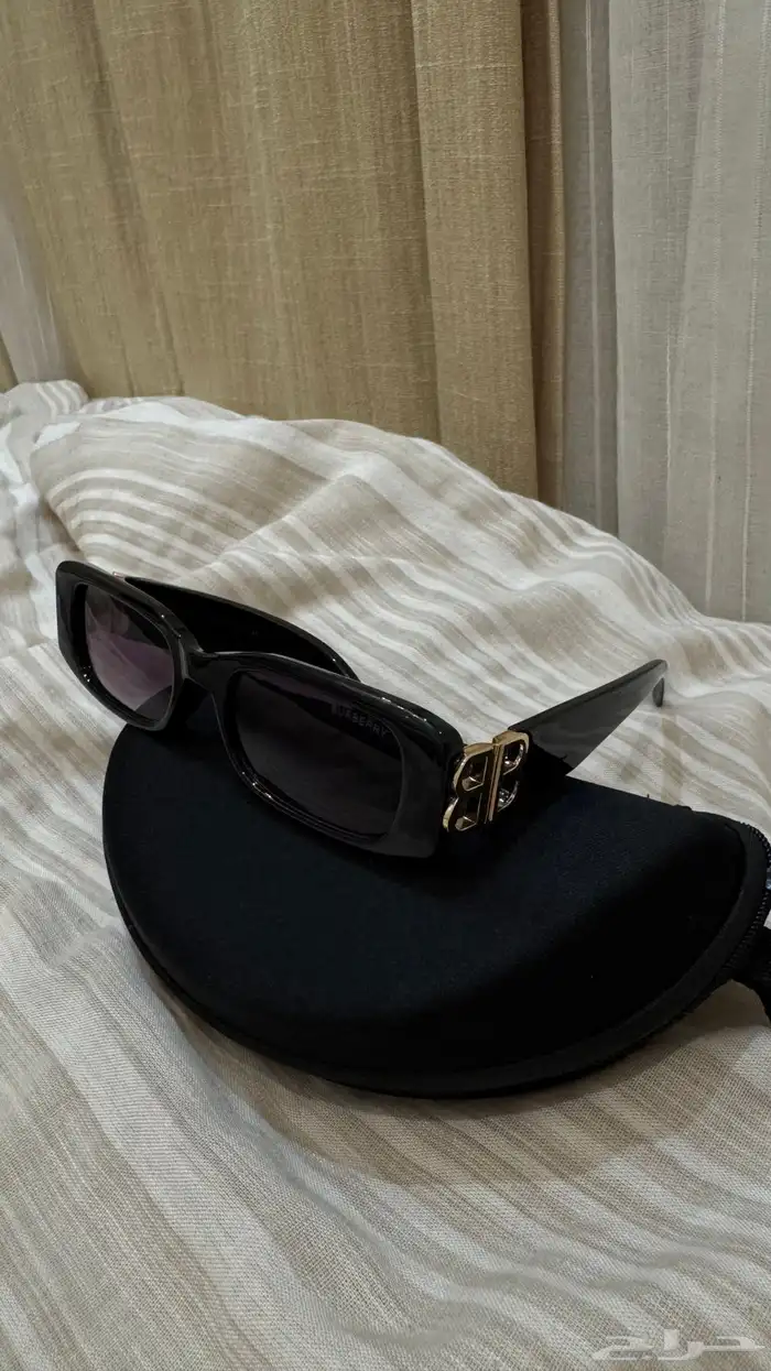 نظارة بيربري جديدة مع حافظة النظارة 4