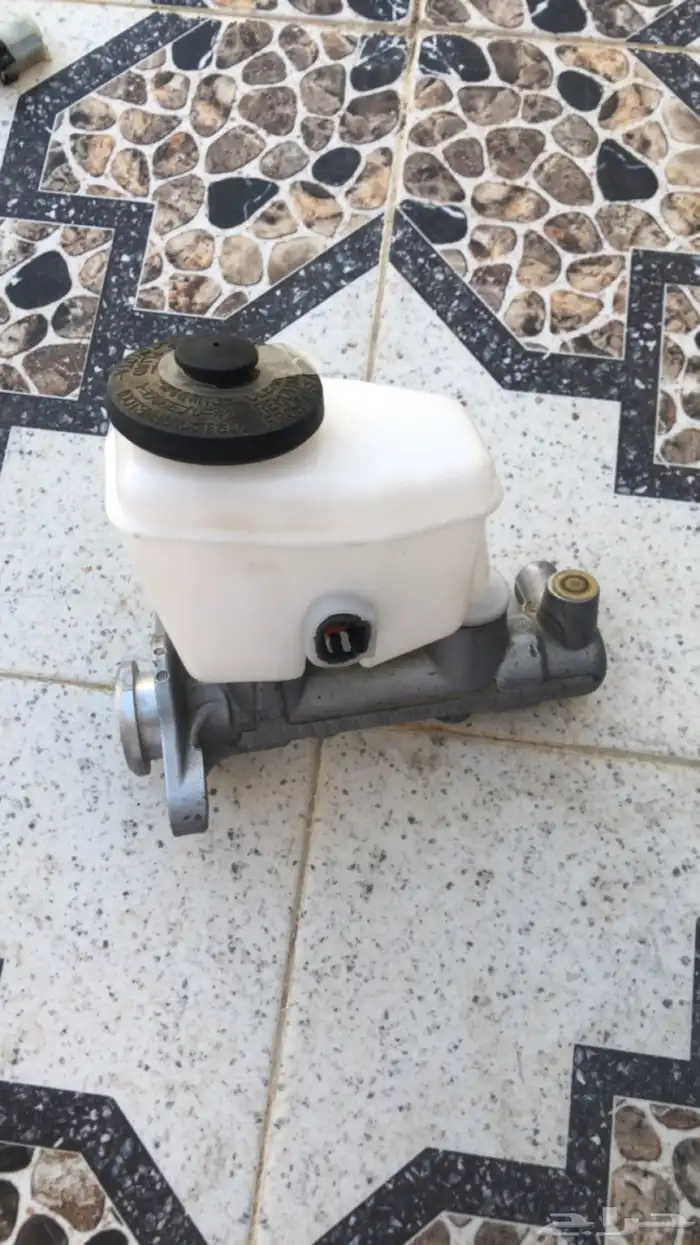 قطع هايلوكس و ربع و وكابرس 2