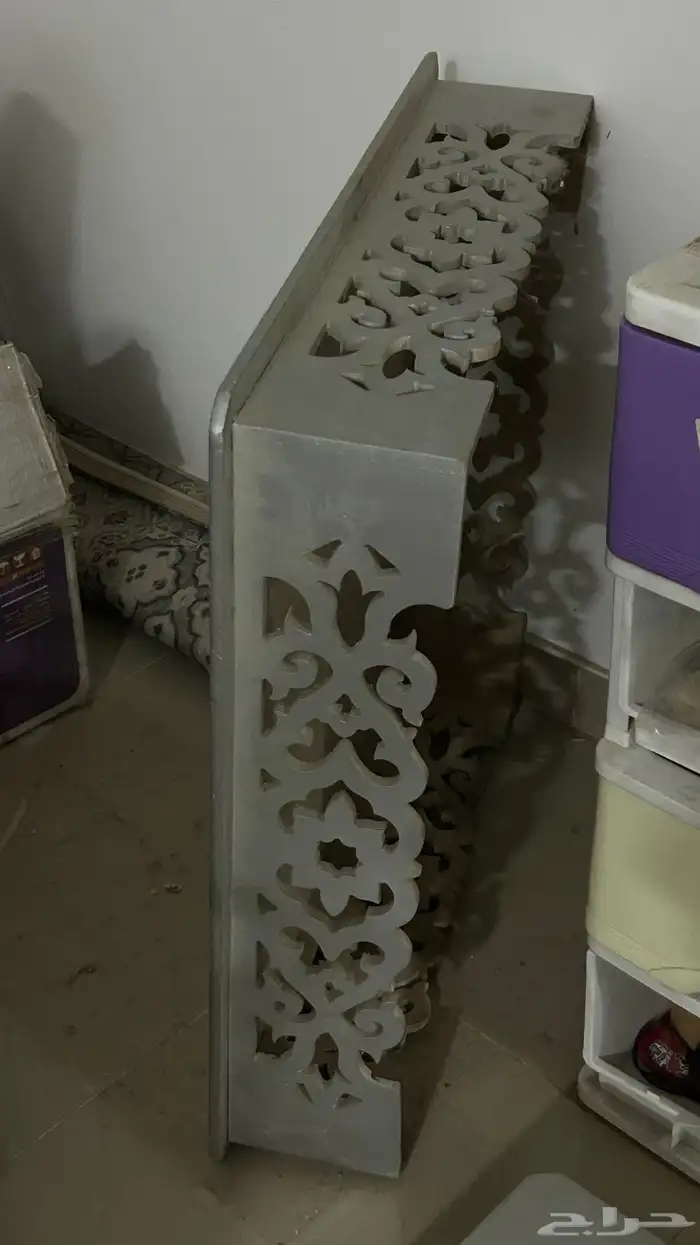 طاولة ارضيه مع 4 خدمه   طاولات خدمه 1