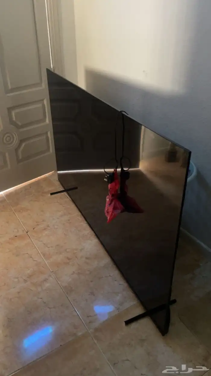 شاشة 78 بوصة مكسورة وتشتغل جزئيا 6