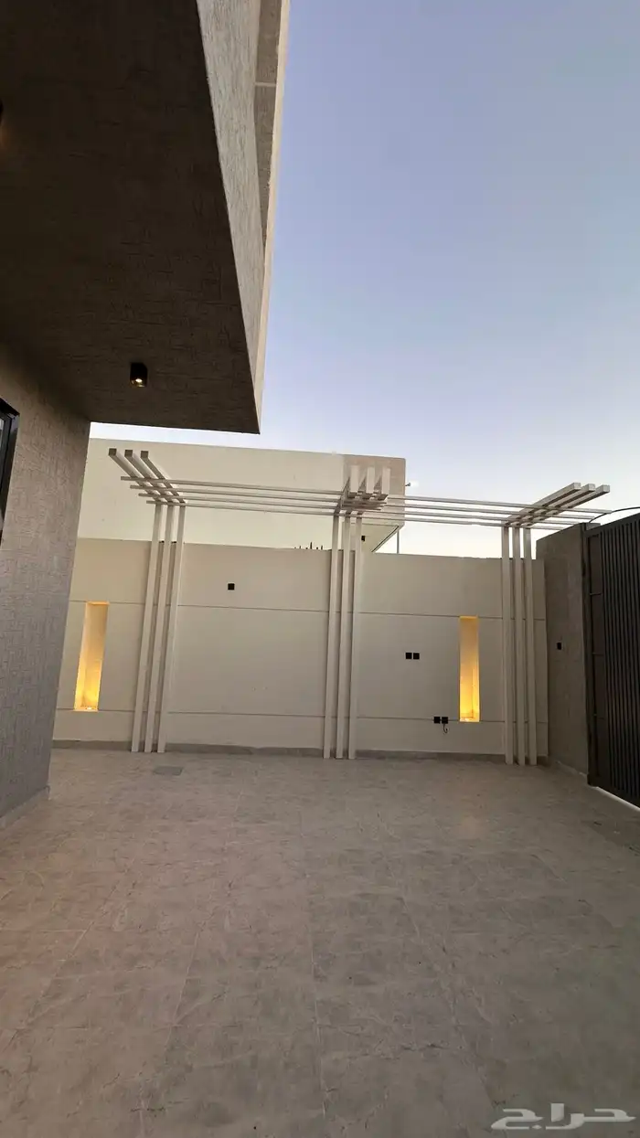 فلل روف ارضي وعلوي حي الاخضر للبيع 1