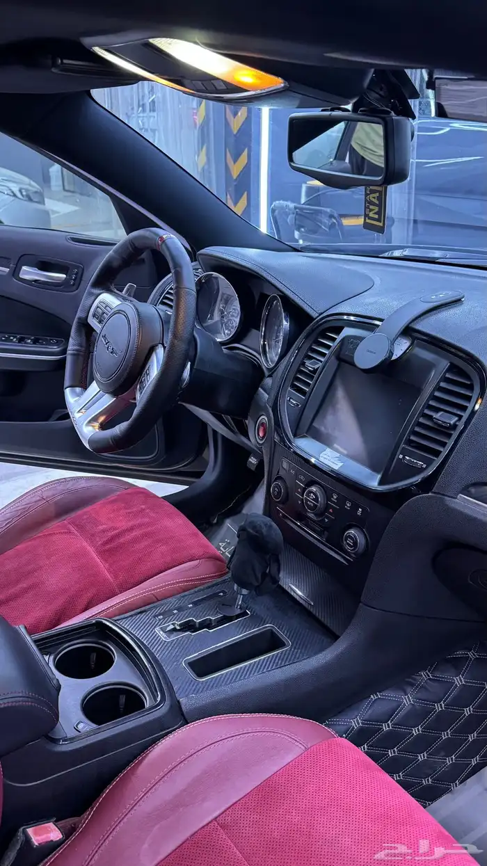 كرايزلر srt 7