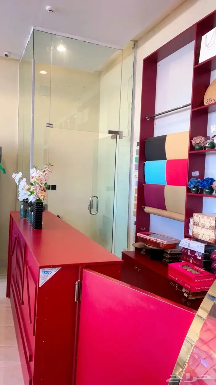 طاولة مع قزاز قسم ورد للبيع 1