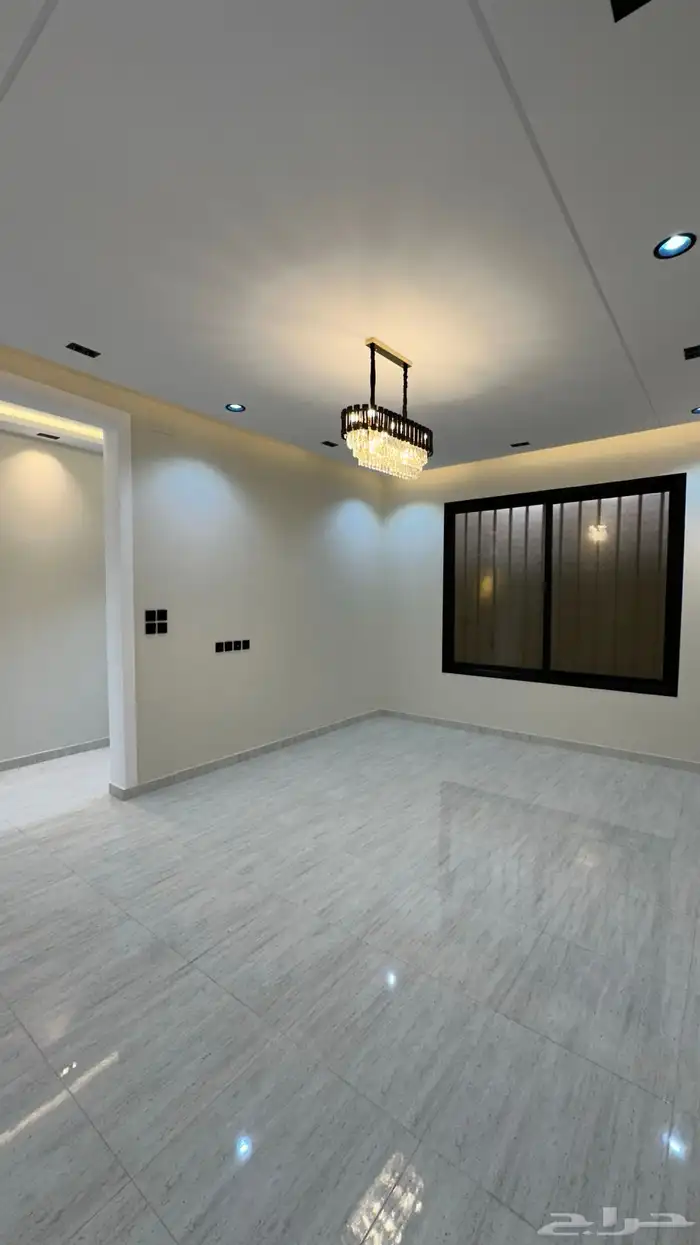 شقق ارضيه وارواف علويه للبيع خميس مشيط حي الراقي 5