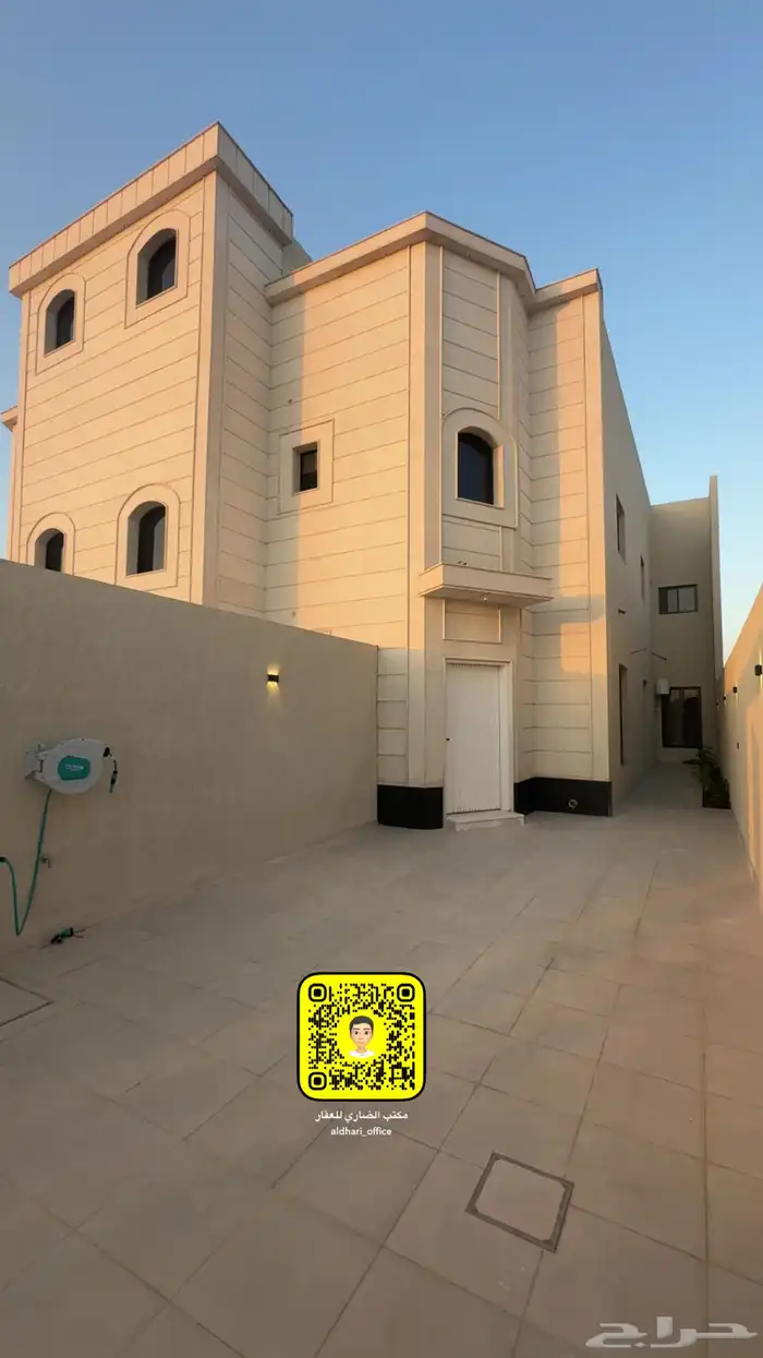 للبيع شقه ارضيه بحي الريان 0