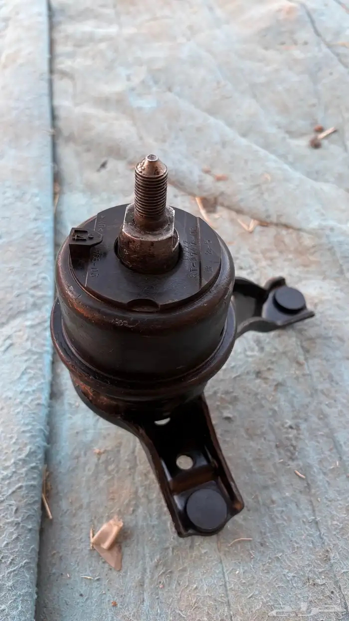 مساعدات امامي كامري 2011   وكرسي قير اصلي 0