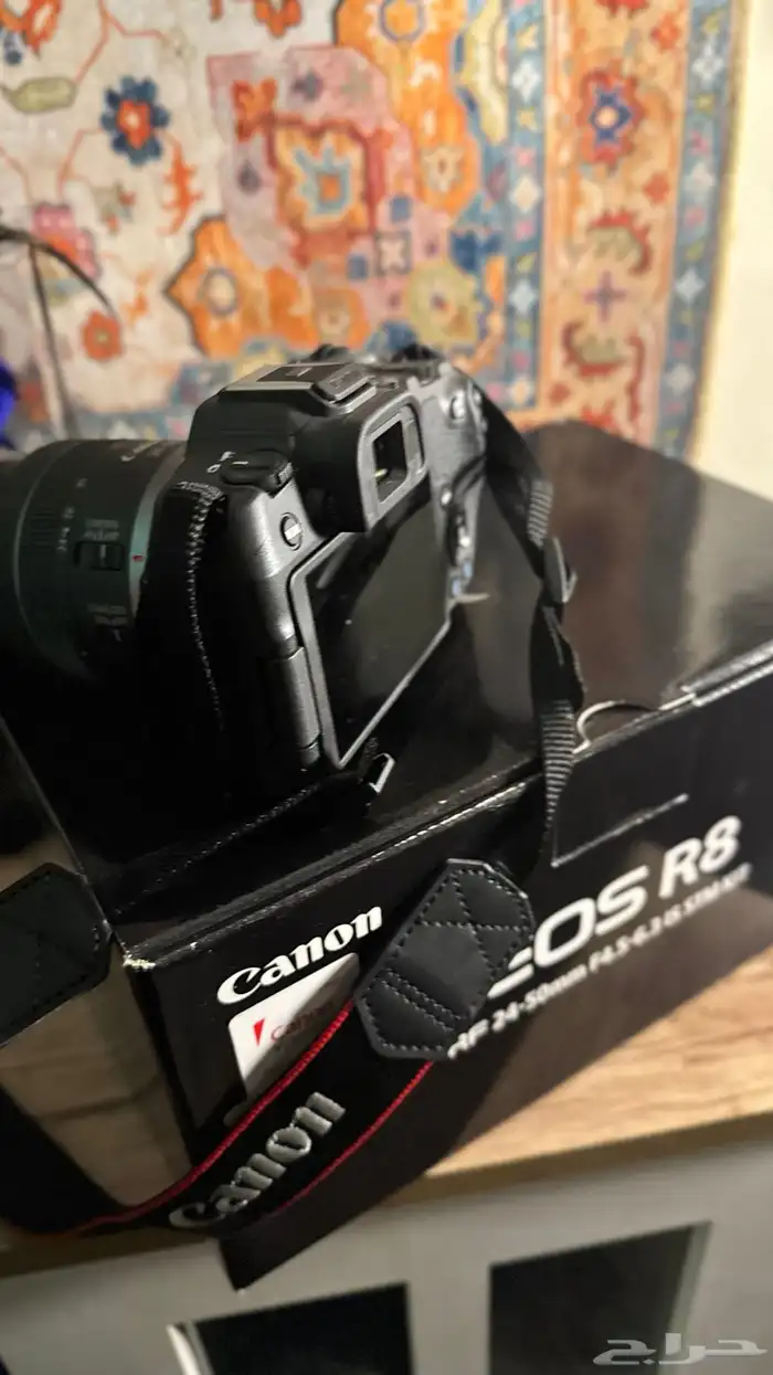 كاميرا كانون r8 3