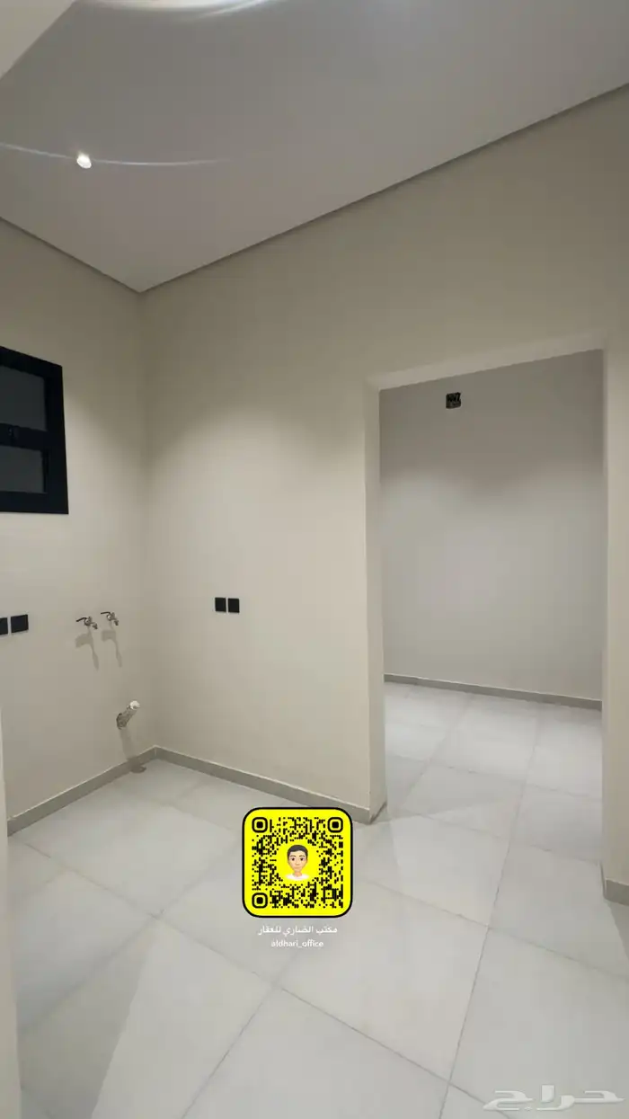 للبيع شقه ارضيه بحي الريان 8