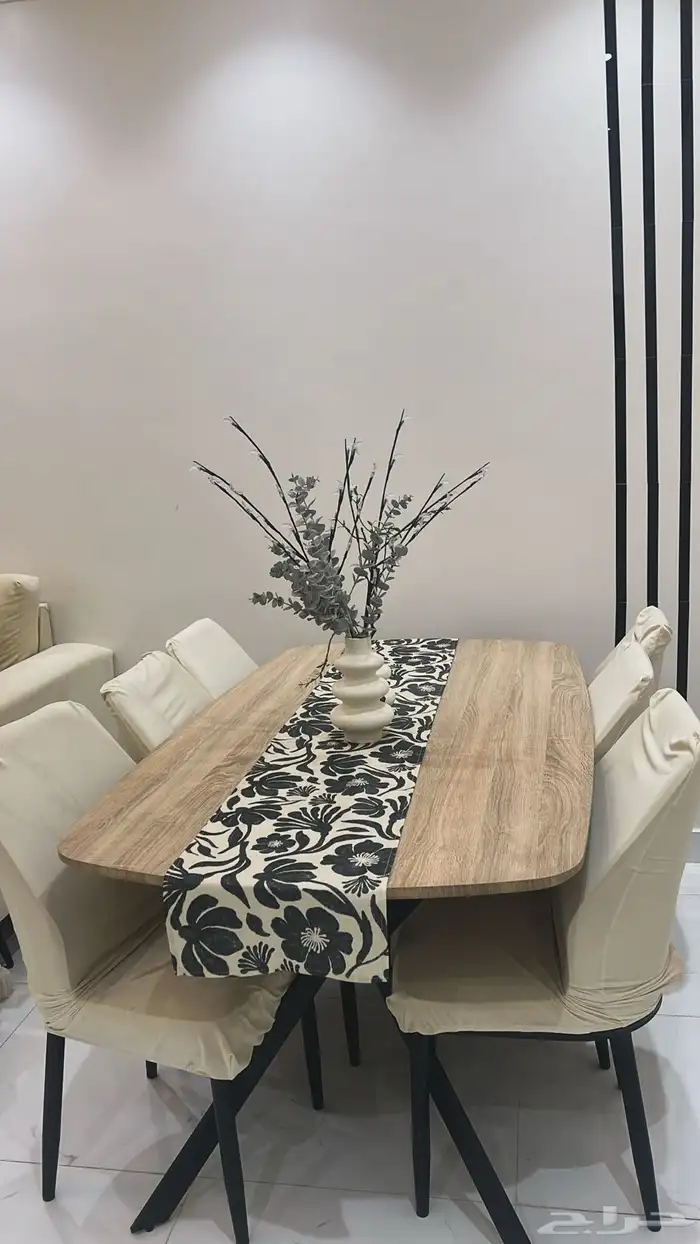 طاولة طعام جديدة معاها ست كراسي 1