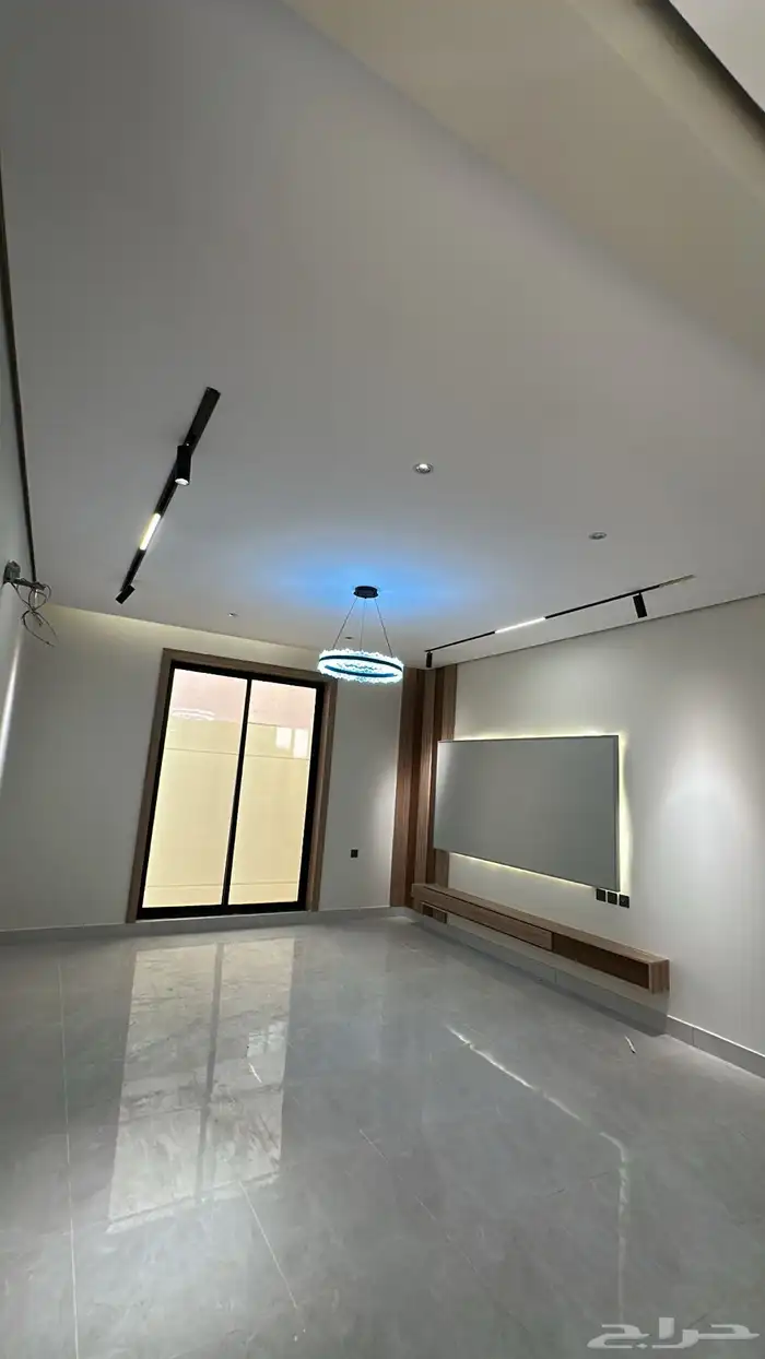 فلل روف ارضي وعلوي حي الاخضر للبيع 5