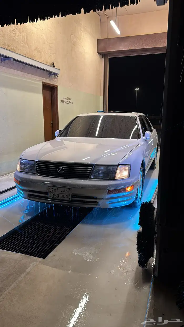 لكزس LS400 1