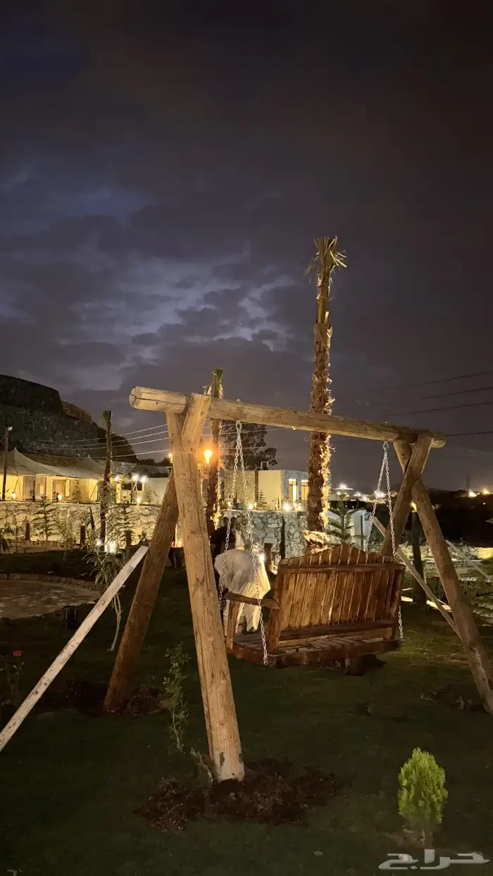 كراسي وطاولات خشبيه جوده عاليه 18