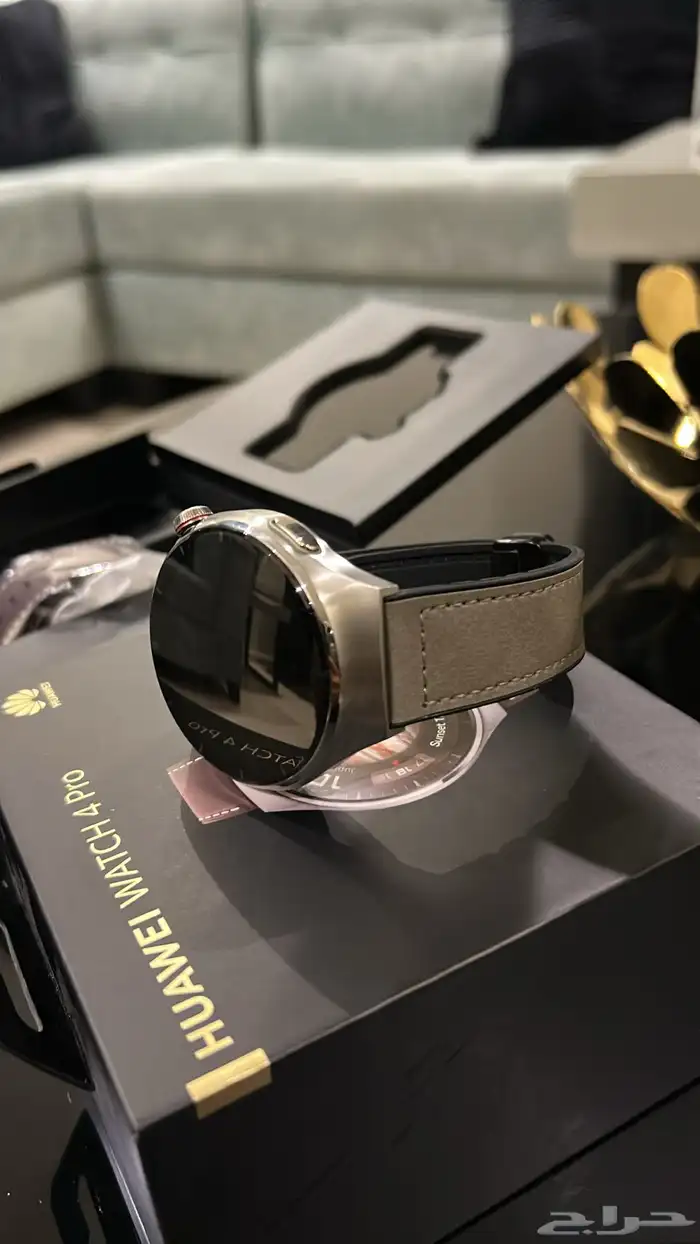 ساعة هواوي Watch 4 Pro   جلد بني 4