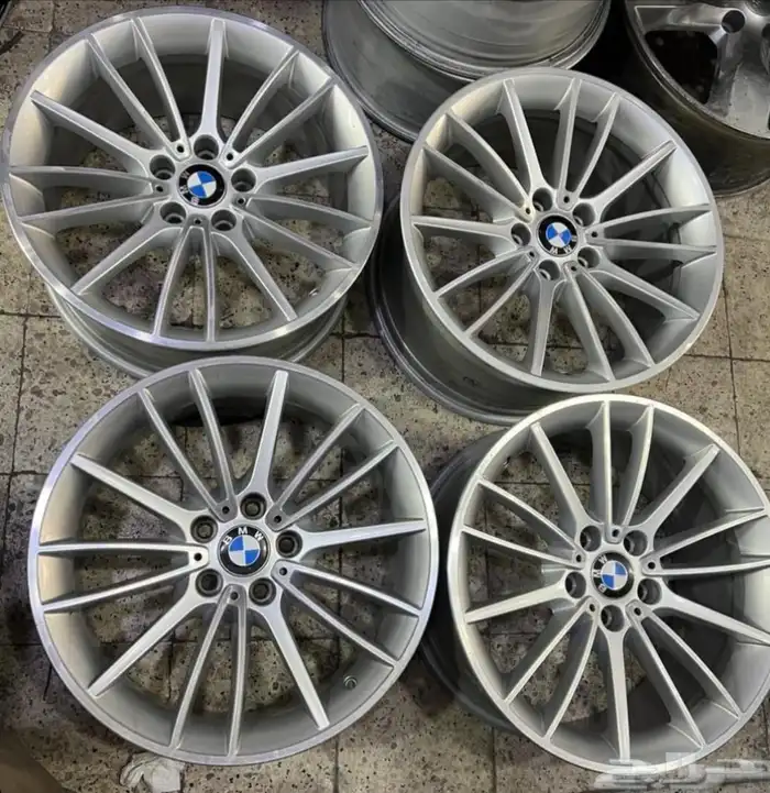 يوجد لدينا جنوط BMW مقاس 19 اصلي وكاله نضيف مره 0