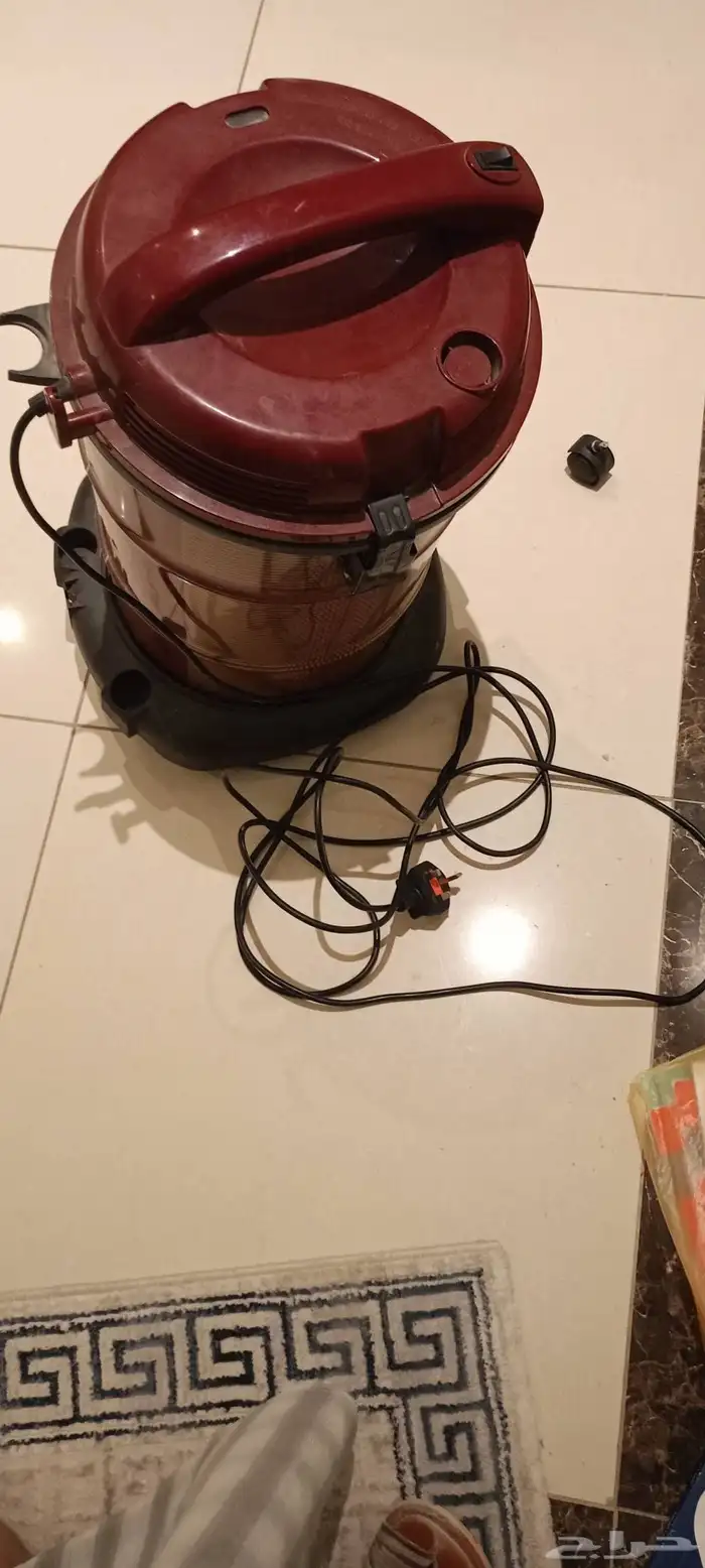 مكنسة كهربائية هام مستعمله 0