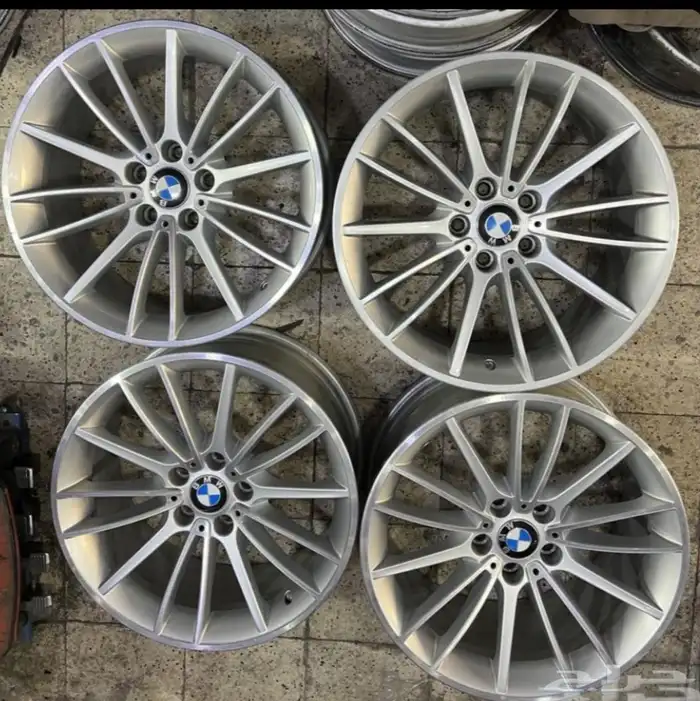 يوجد لدينا جنوط BMW مقاس 19 اصلي وكاله نضيف مره 3