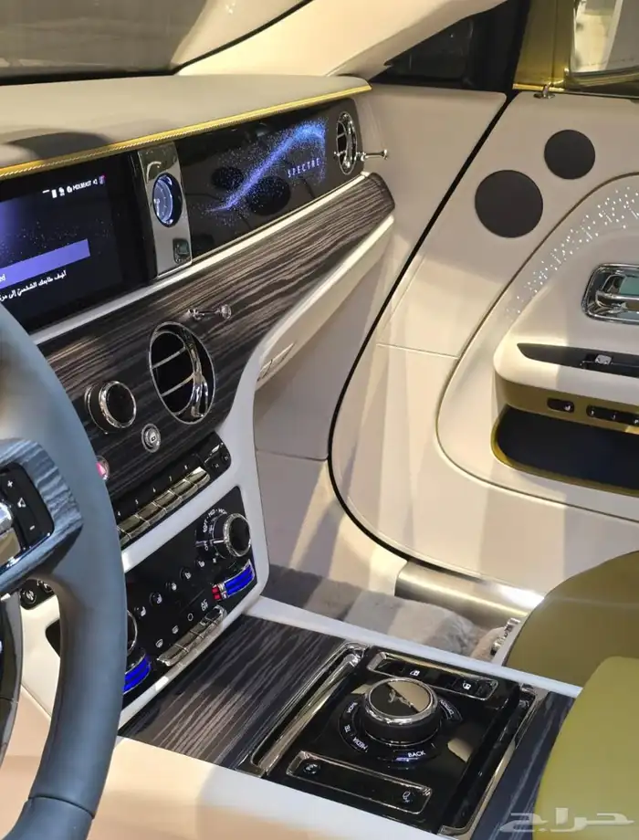 رولزرايس سبكتر موديل 2024 8