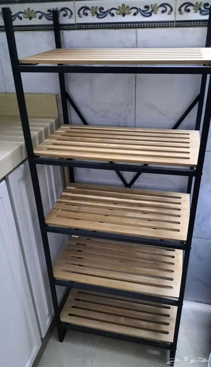 طاولة تليفزيون جديدة وسلة ارفف خشب ماليزي وقواعد حديد 0