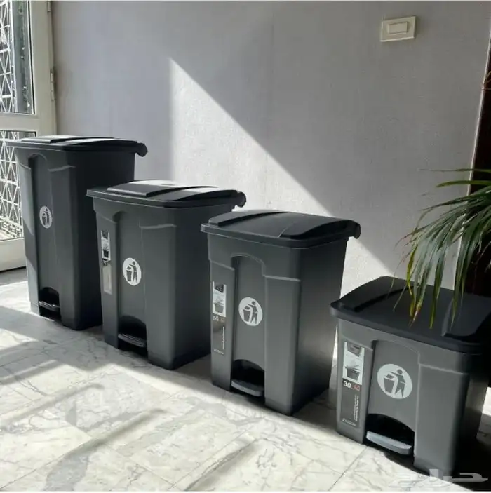 سلة مهملات بدعسة بالكفرات وبدون الكفرات 17