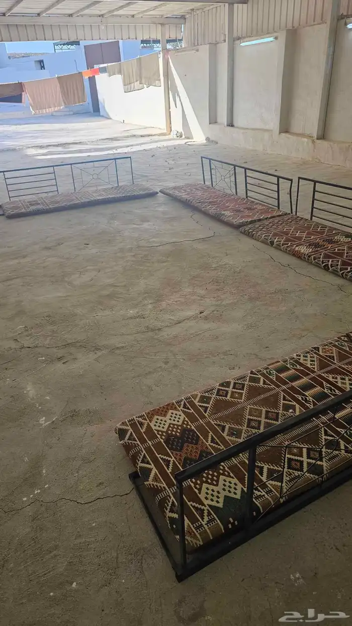 اربع جلسات ارضية حديد واربع زل للبيع 2