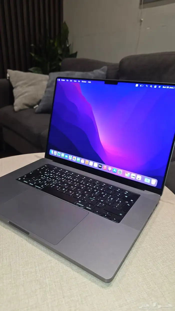 MacBook Pro M1 Pro 16-inch شبه جديد 15
