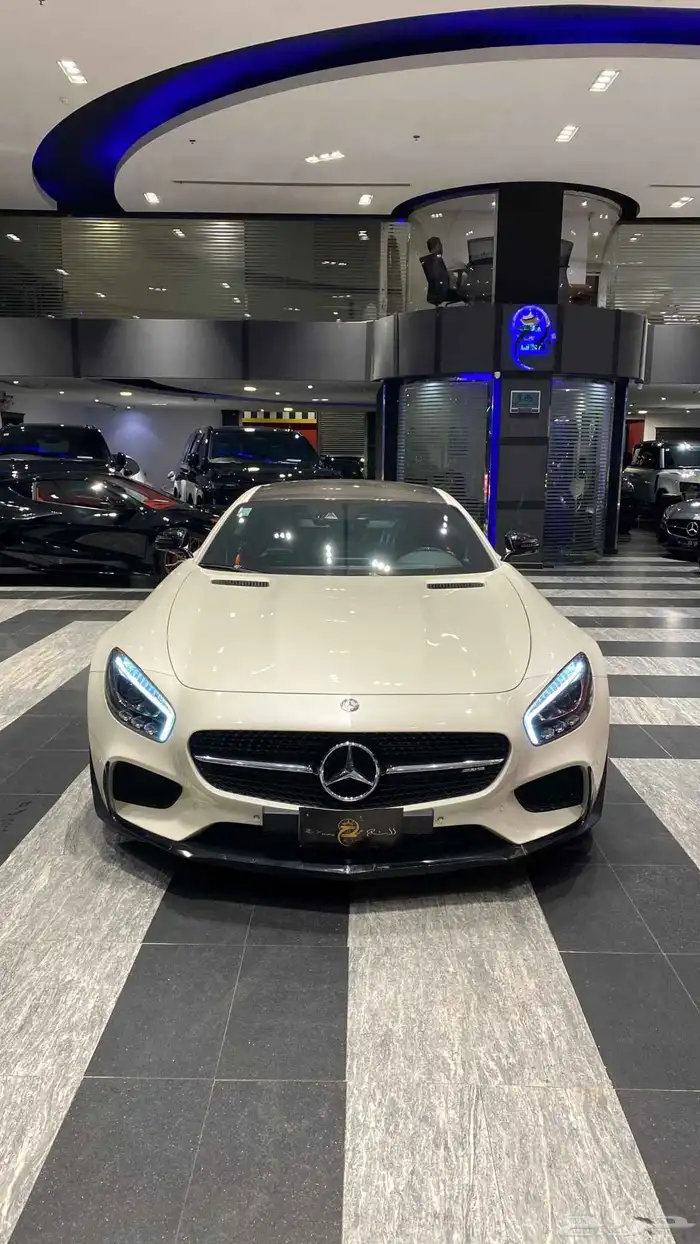 Mercedes AMG GTs 1