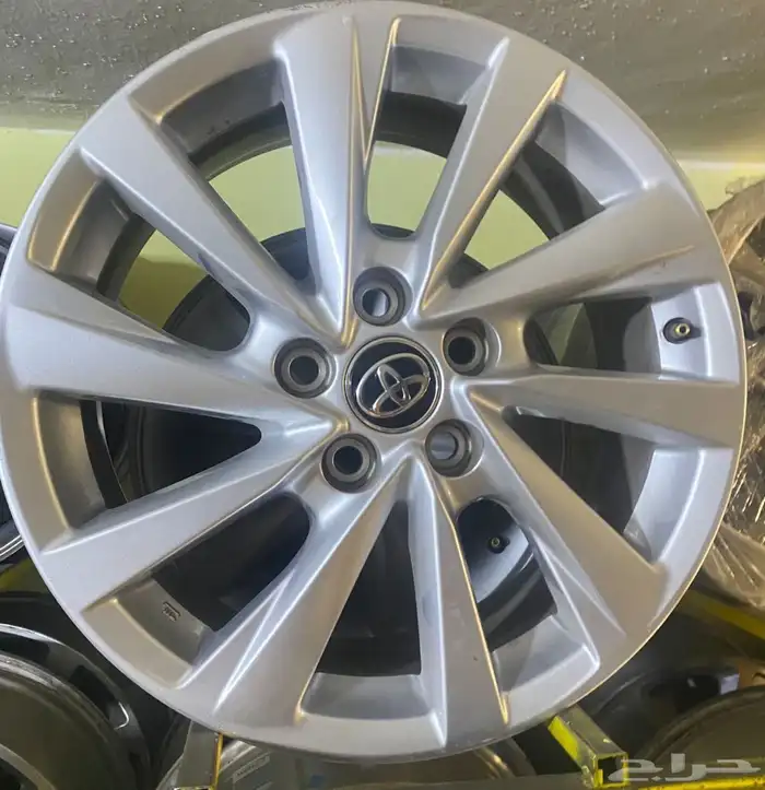 جنوط كامري موديل 2023 مقاس 17 اصلي وكاله 0