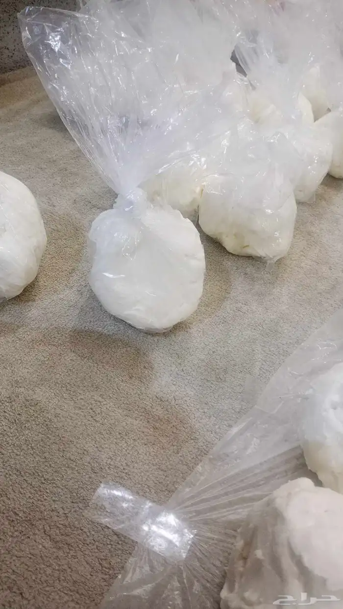 يوجد لدينا زبده ماعز اوضان وبقر مشروطه 9