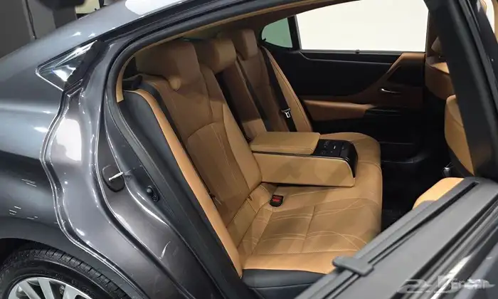 لكزس ES300h 2024 - وارد كوريا 13