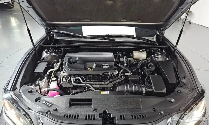 لكزس ES300h 2024 - وارد كوريا 18