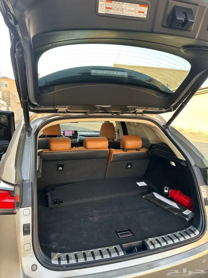 لكزس NX300 فل كامل 10