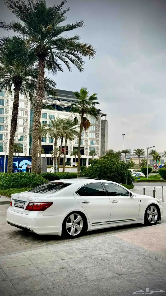 للبيع لكزس LS460 2010 f sport اف سبورت وارد اليبان 5