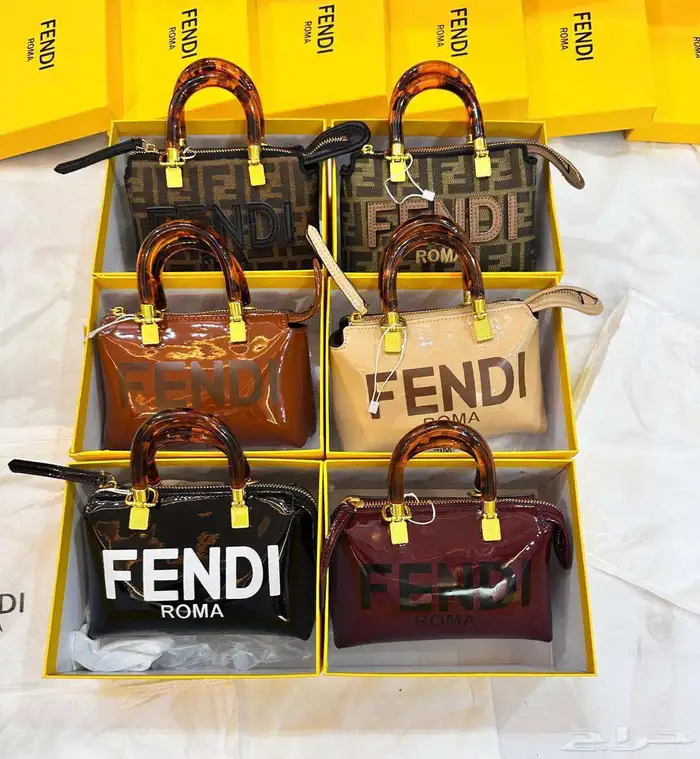 شنط فندي مع ملحقاتها 7