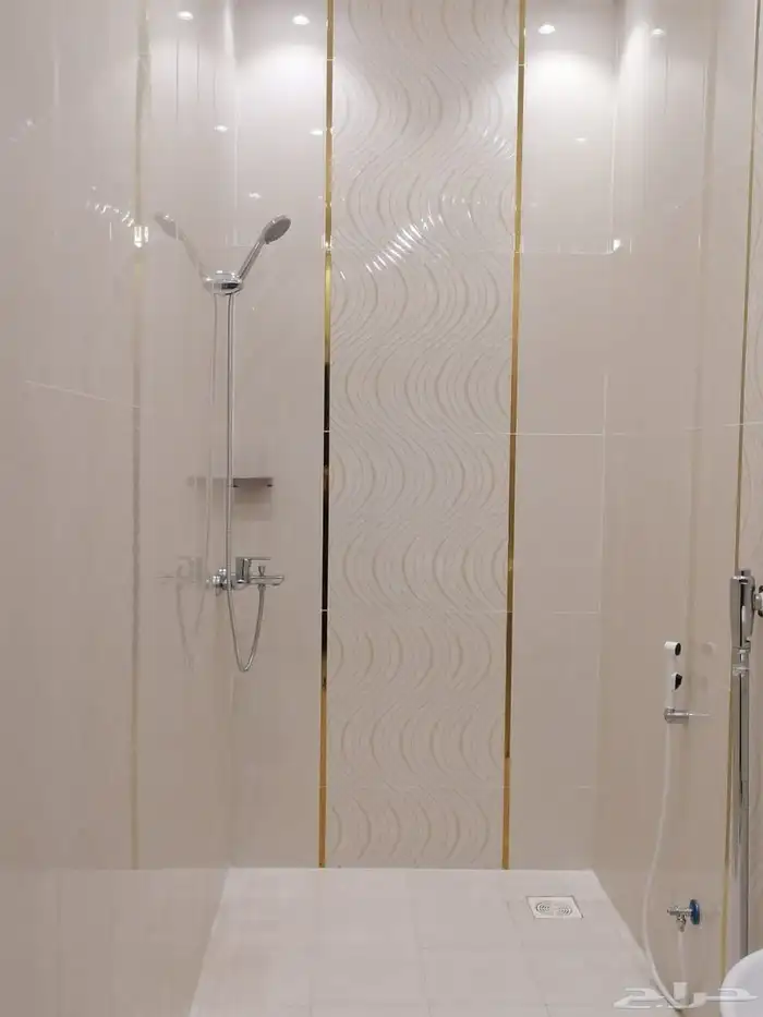 ابوسيف لتركيب السيراميك والبورسلان والانترلوك وبندورة الرصيف 5