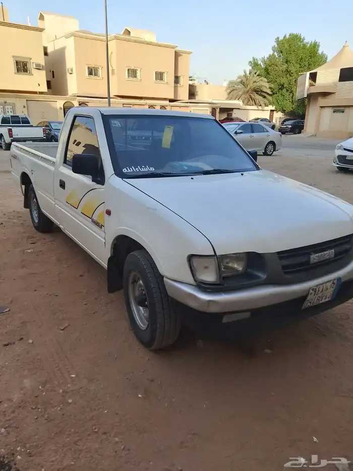 سياره للبيع ماشيه 300 000 فحص استماره جديد السوم 14 0