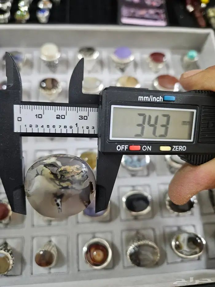 حجر خيل وغزال وطفل 3